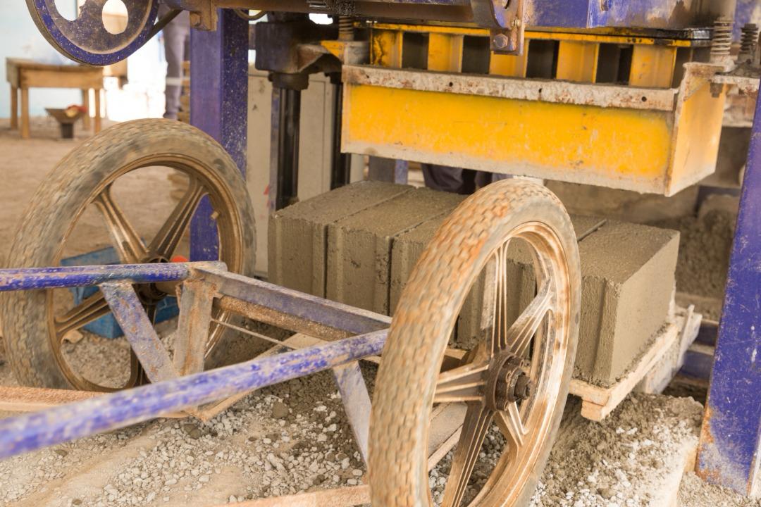 Felord Blcok Factory Production Line